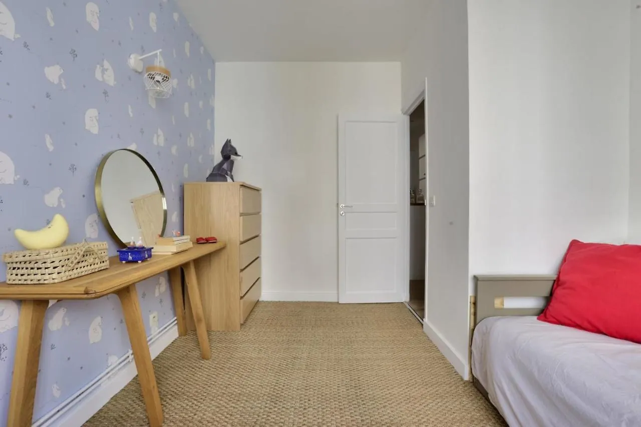 Beautiful Apartment For 5 - Rue Oberkampf Paris