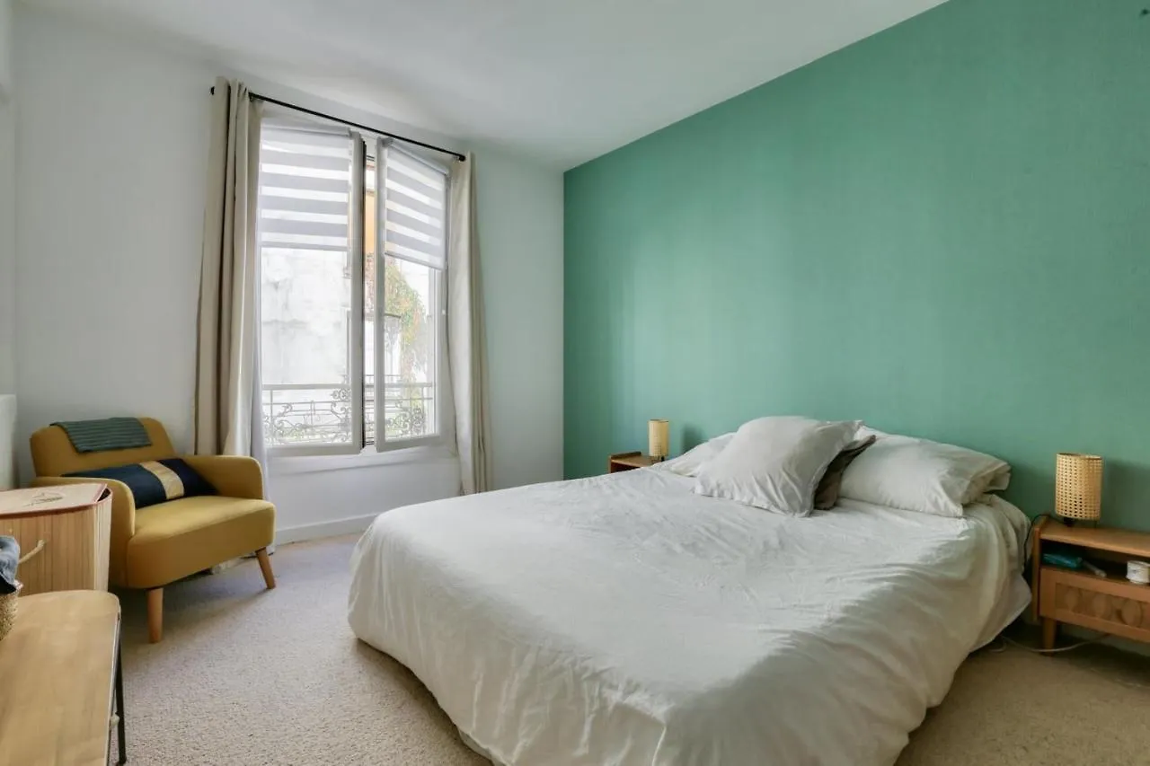 Beautiful Apartment For 5 - Rue Oberkampf Paris France