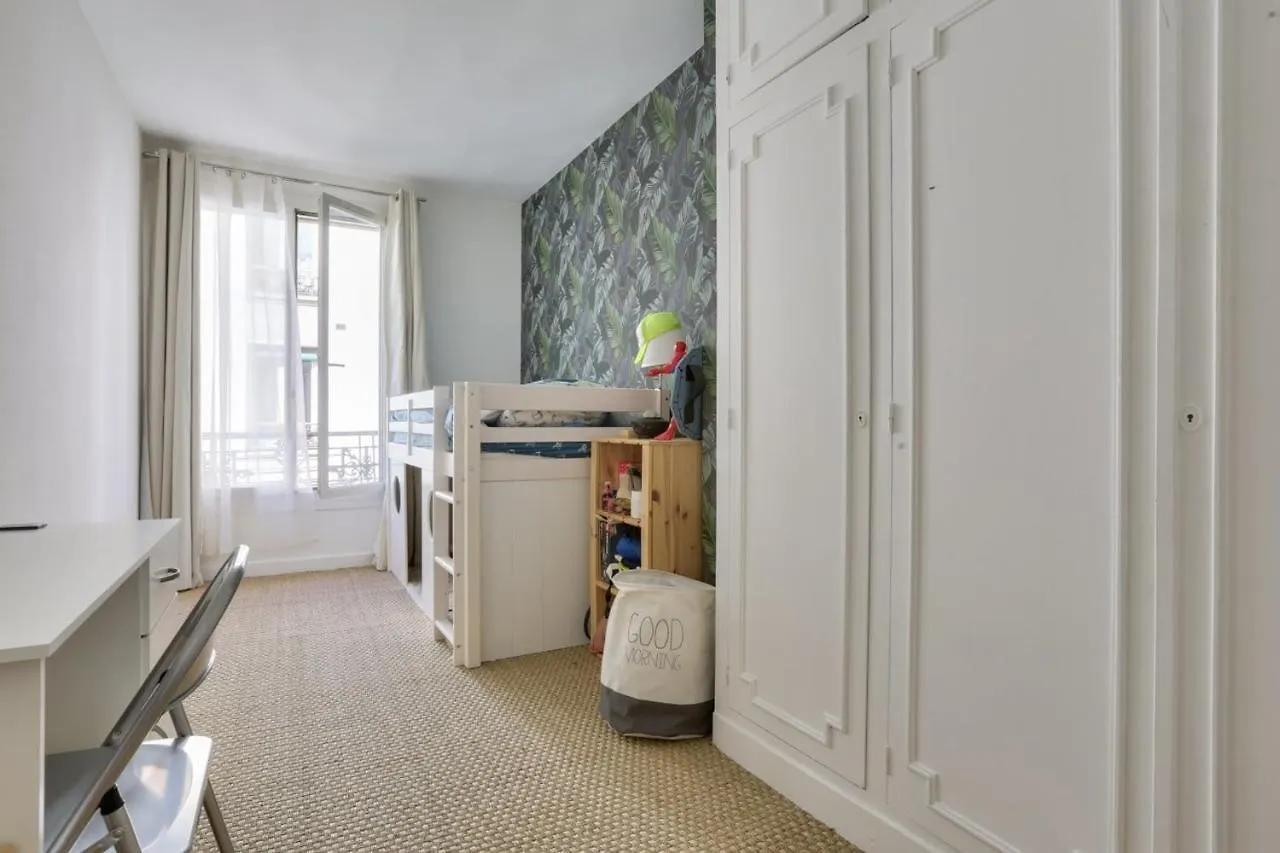 Beautiful Apartment For 5 - Rue Oberkampf Paris